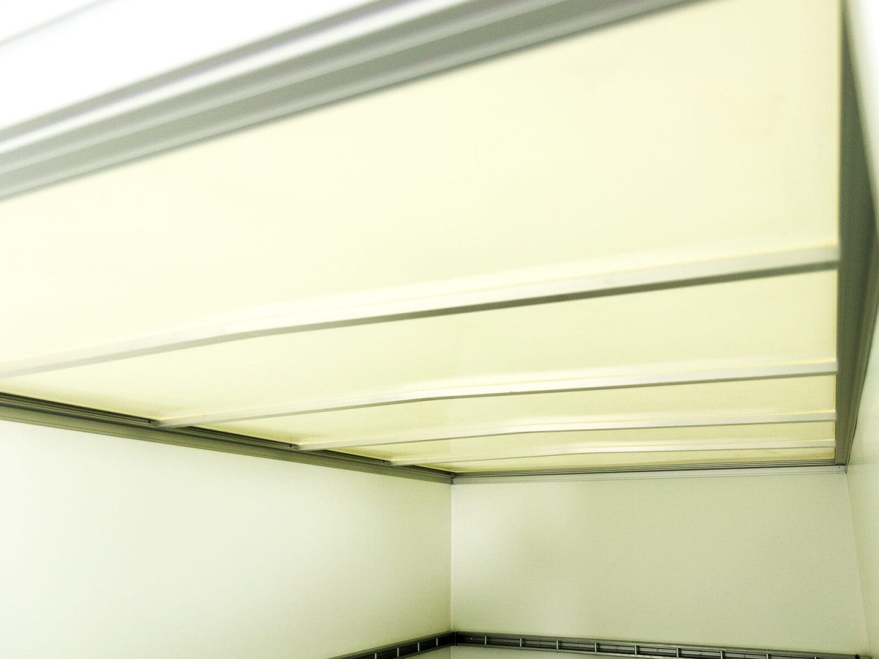 Unsinn Kofferanhänger UKU 142x255cm Höhe:153cm 1,4t-Neu