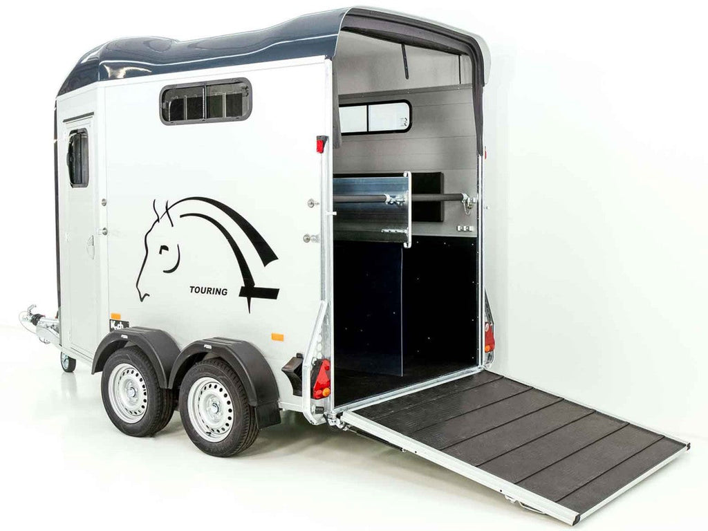 Cheval Liberte Pferdeanhänger Touring Jumping|Pullman-Fahrwerk|Sattelkammer|schwarz-Neu