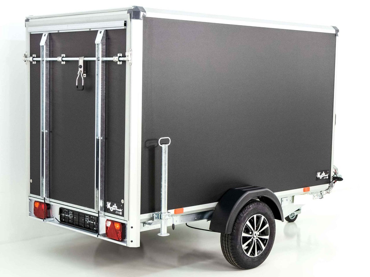 Variant Kofferanhänger Black Edition 148x258cm H:157 1,35t|Rampe-Neu
