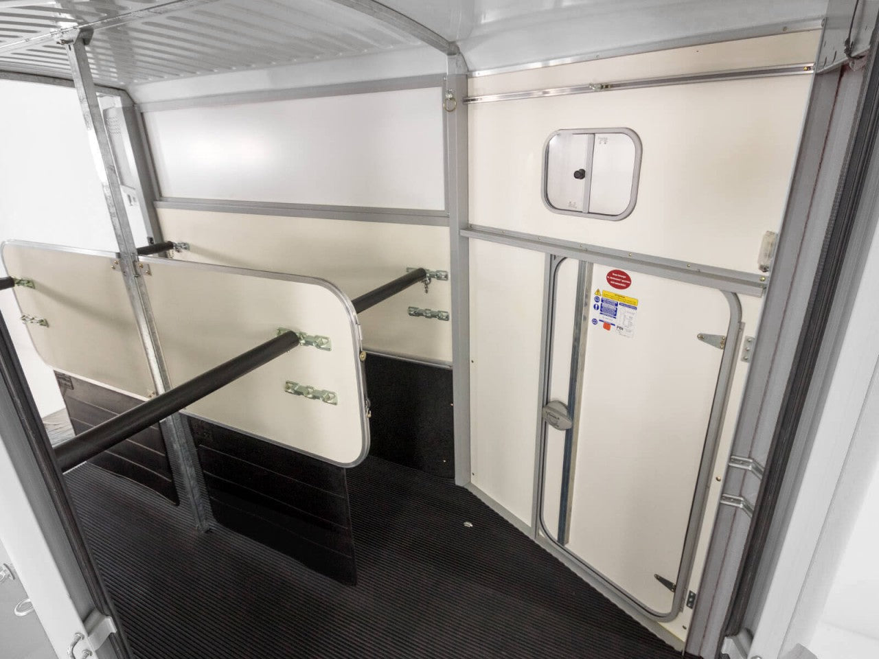 Ifor Williams Pferdeanhänger HB511|Heckklappen-Türkombination|silber-Neu