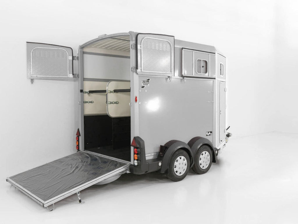 Ifor Williams Pferdeanhänger HB511|Sattelkammer|schwarz-Neu