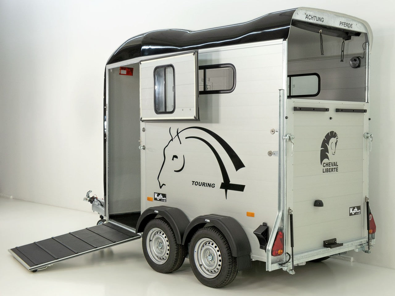 Cheval Liberte Pferdeanhänger Touring One 1,5er|Pullman-Fahrwerk|Frontausstieg|schwarz-Neu
