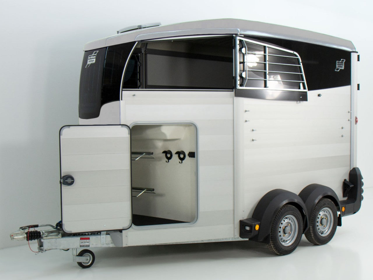 Ifor Williams Pferdeanhänger HBX 506|Sattelkammer|neues Modell|silber-Neu