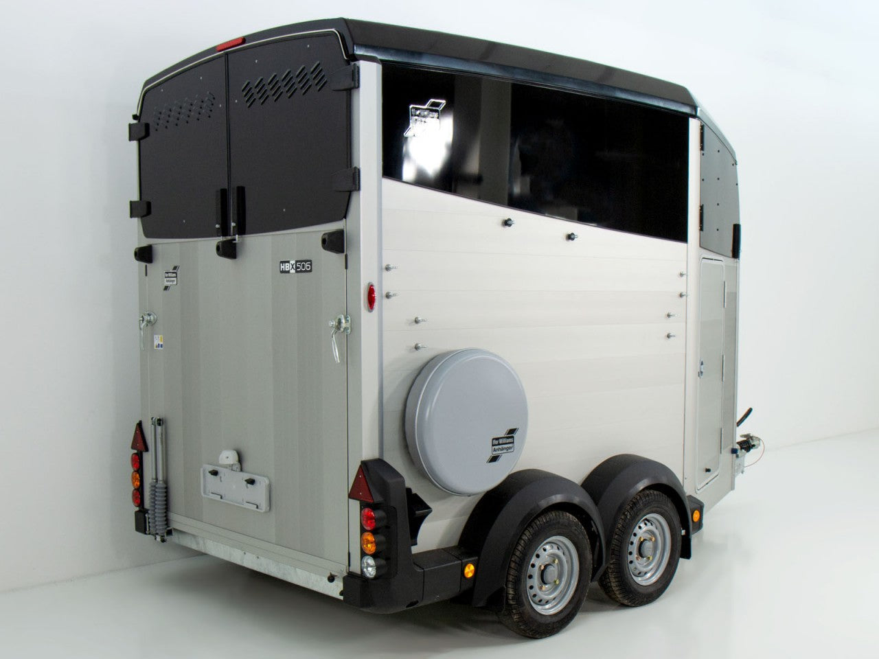 Ifor Williams Pferdeanhänger HBX 506|Sattelkammer|neues Modell|schwarz-Neu