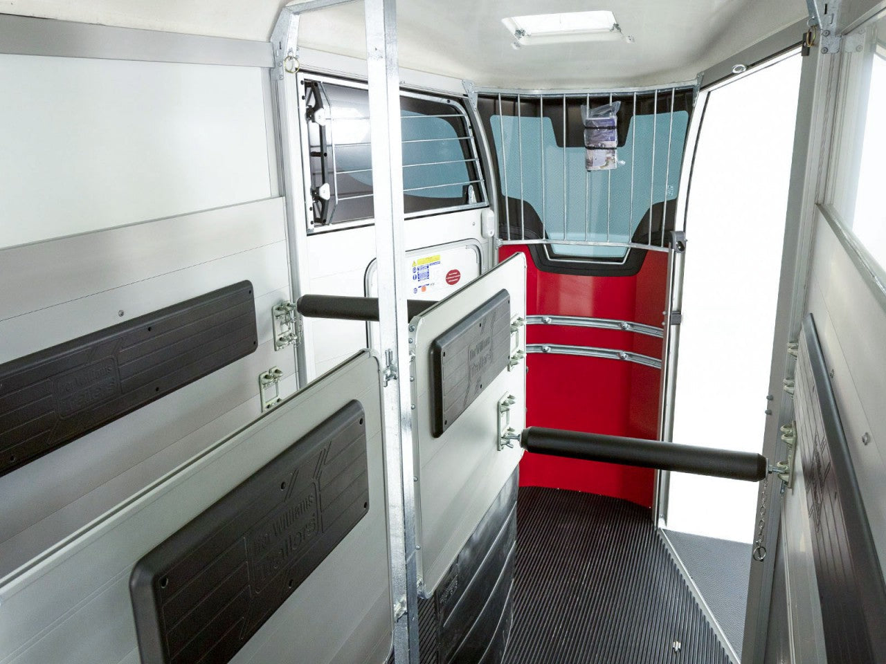 Ifor Williams Pferdeanhänger HBX 511|Frontausstieg|neues Modell|rot-Neu