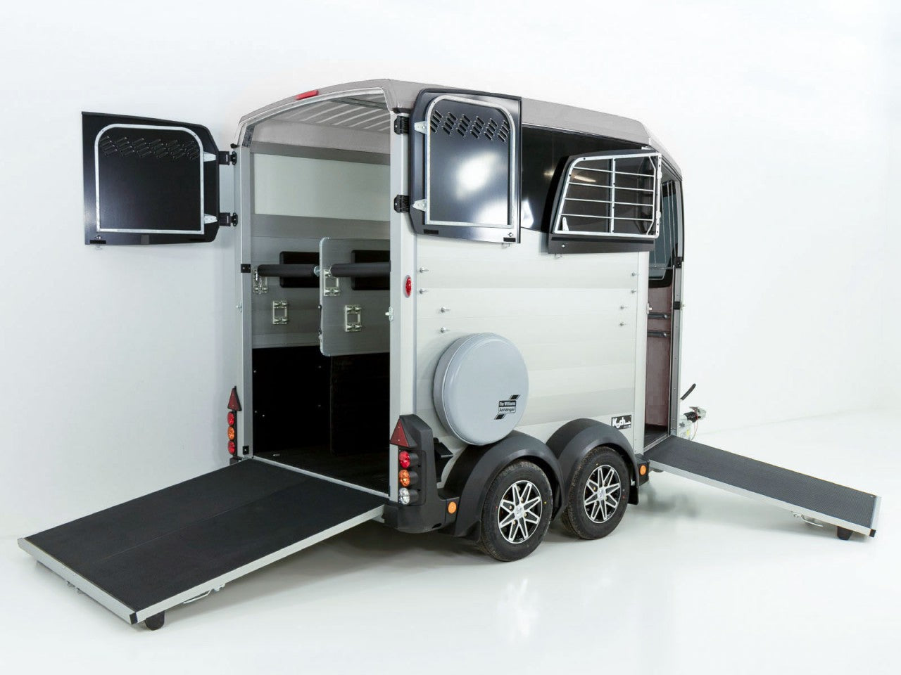 Ifor Williams Pferdeanhänger HBX 511|Frontausstieg|neues Modell|silber-Neu