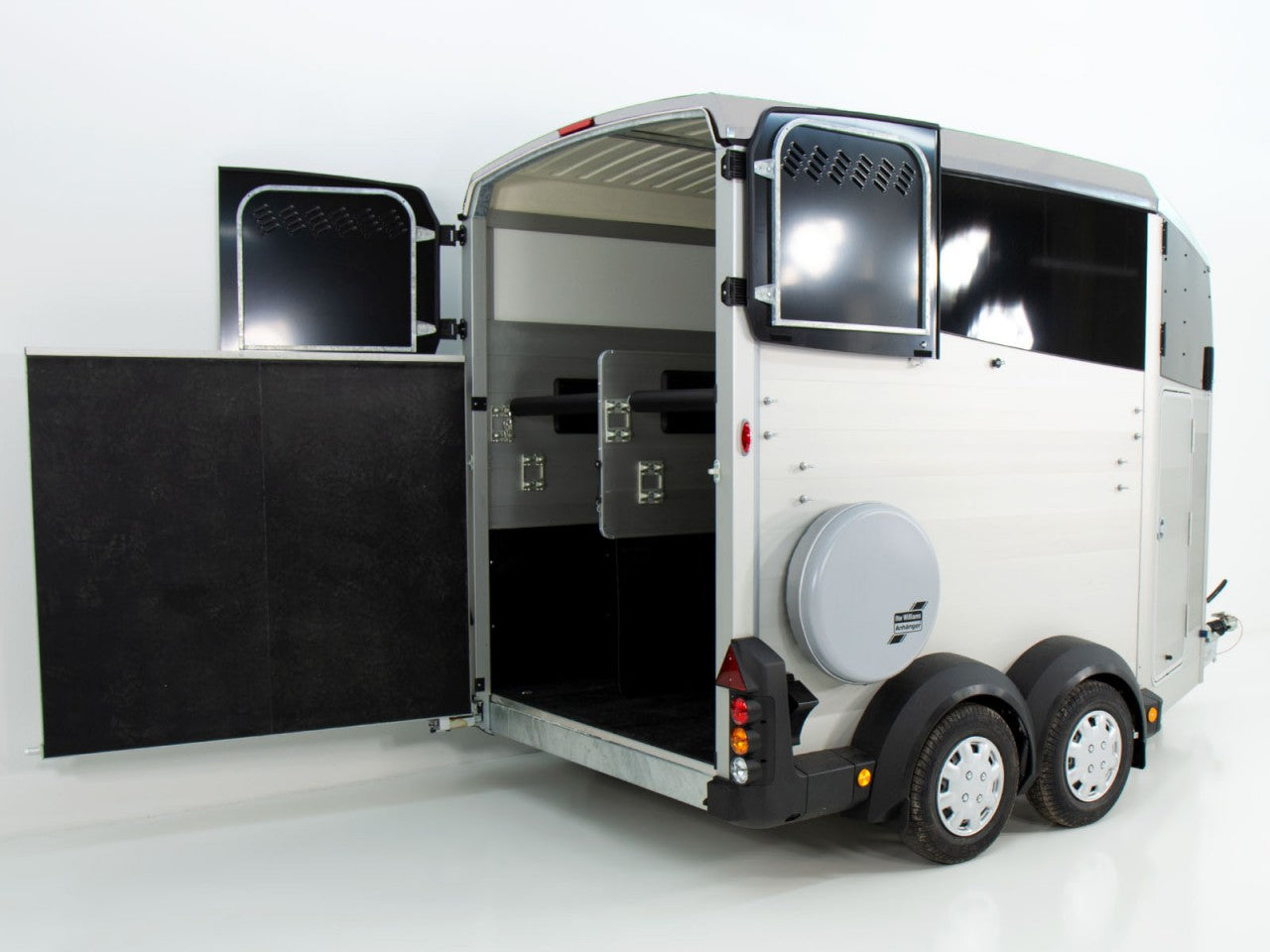 Ifor Williams Pferdeanhänger HBX 511|Sattelkammer|neues Modell|silber-Neu
