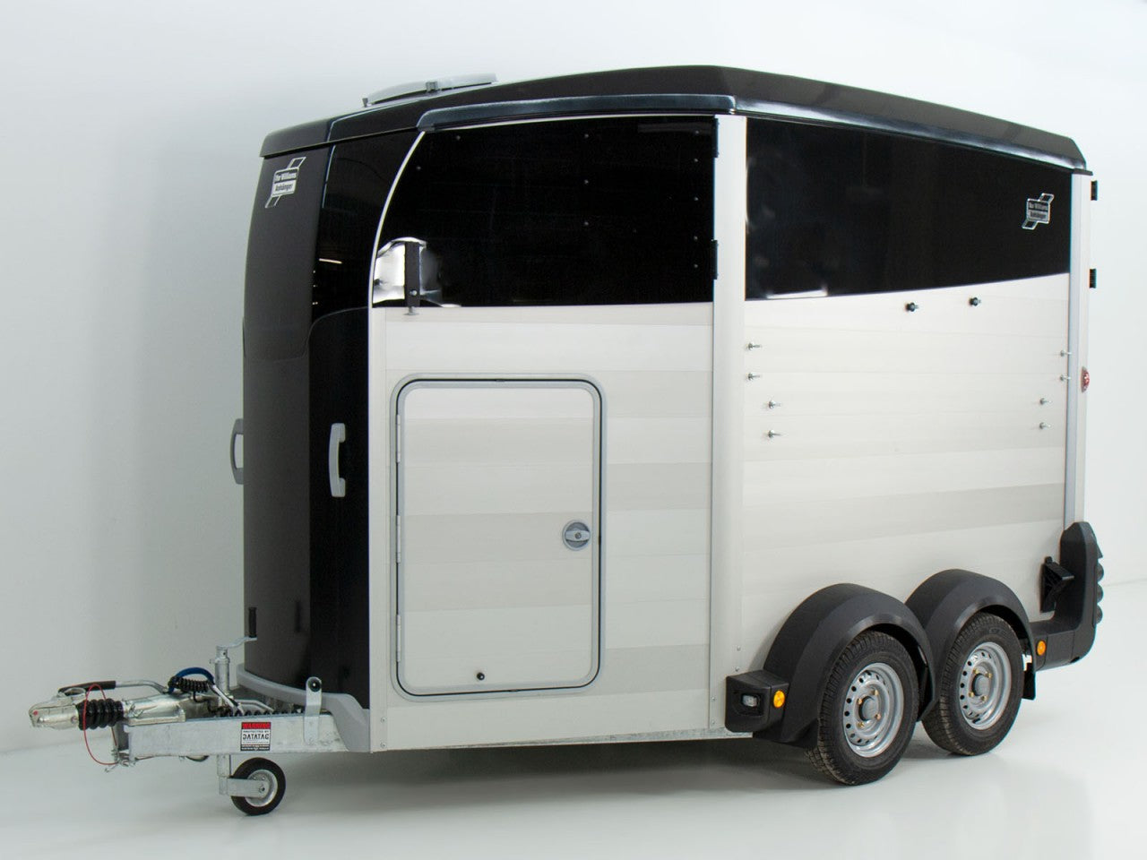Ifor Williams Pferdeanhänger HBX 511|Sattelkammer|neues Modell|schwarz-Neu