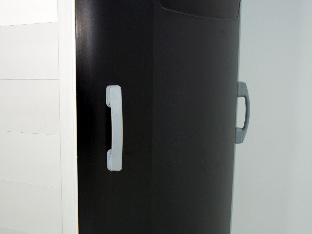 Ifor Williams Pferdeanhänger HBX 511|Sattelkammer|neues Modell|schwarz-Neu