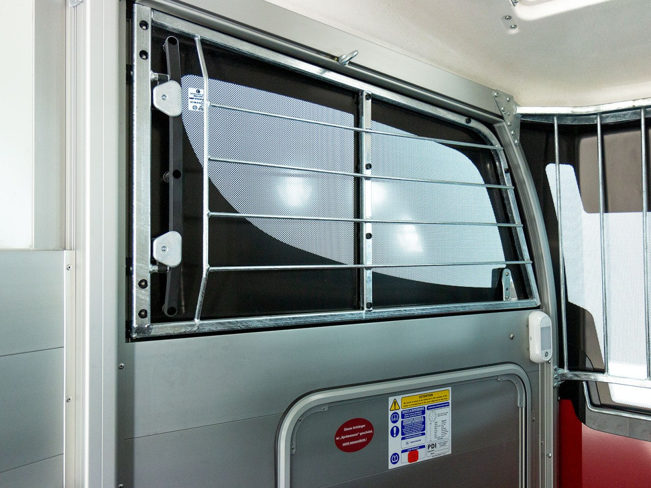 Ifor Williams Pferdeanhänger HBX 403|Frontausstieg|neues Modell|rot-Neu
