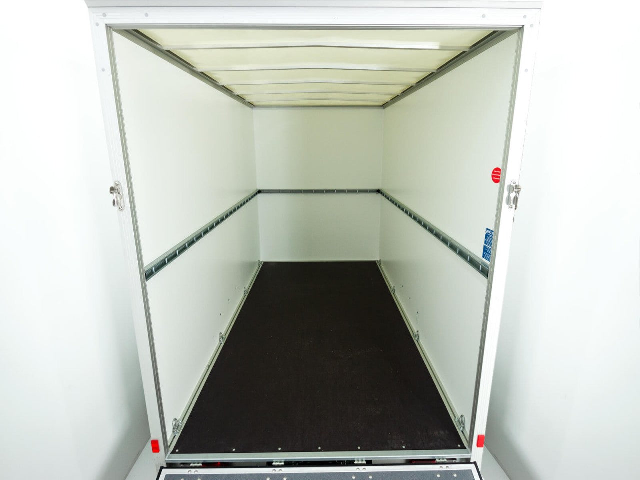 Unsinn Kofferanhänger UKU 157x305cm Höhe:194cm 2,0t|Rampe-Neu