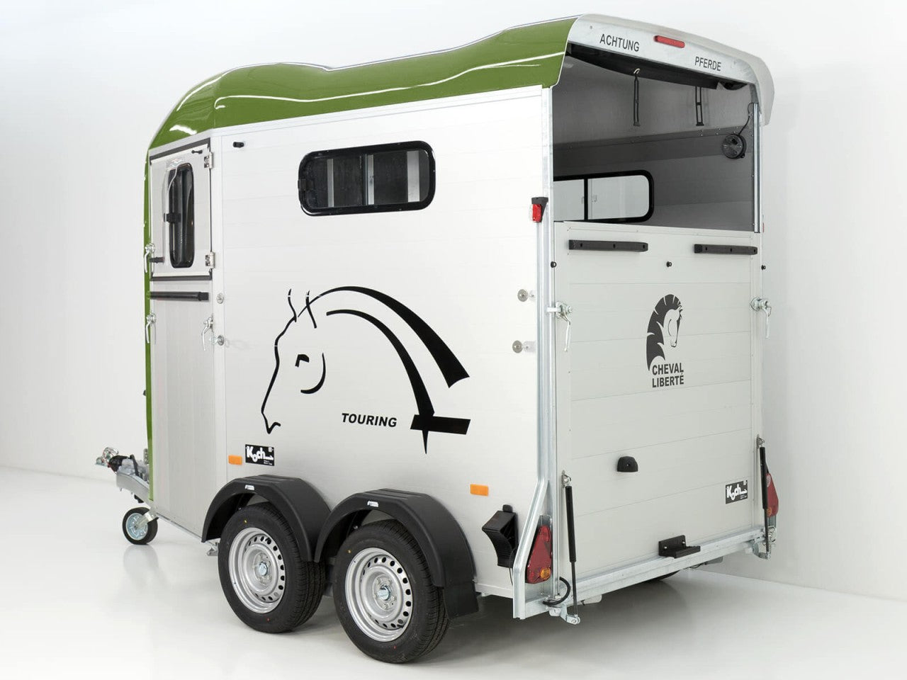 Cheval Liberte Pferdeanhänger Touring Country|Sattelkammer|Frontausstieg|olivgrün-Neu