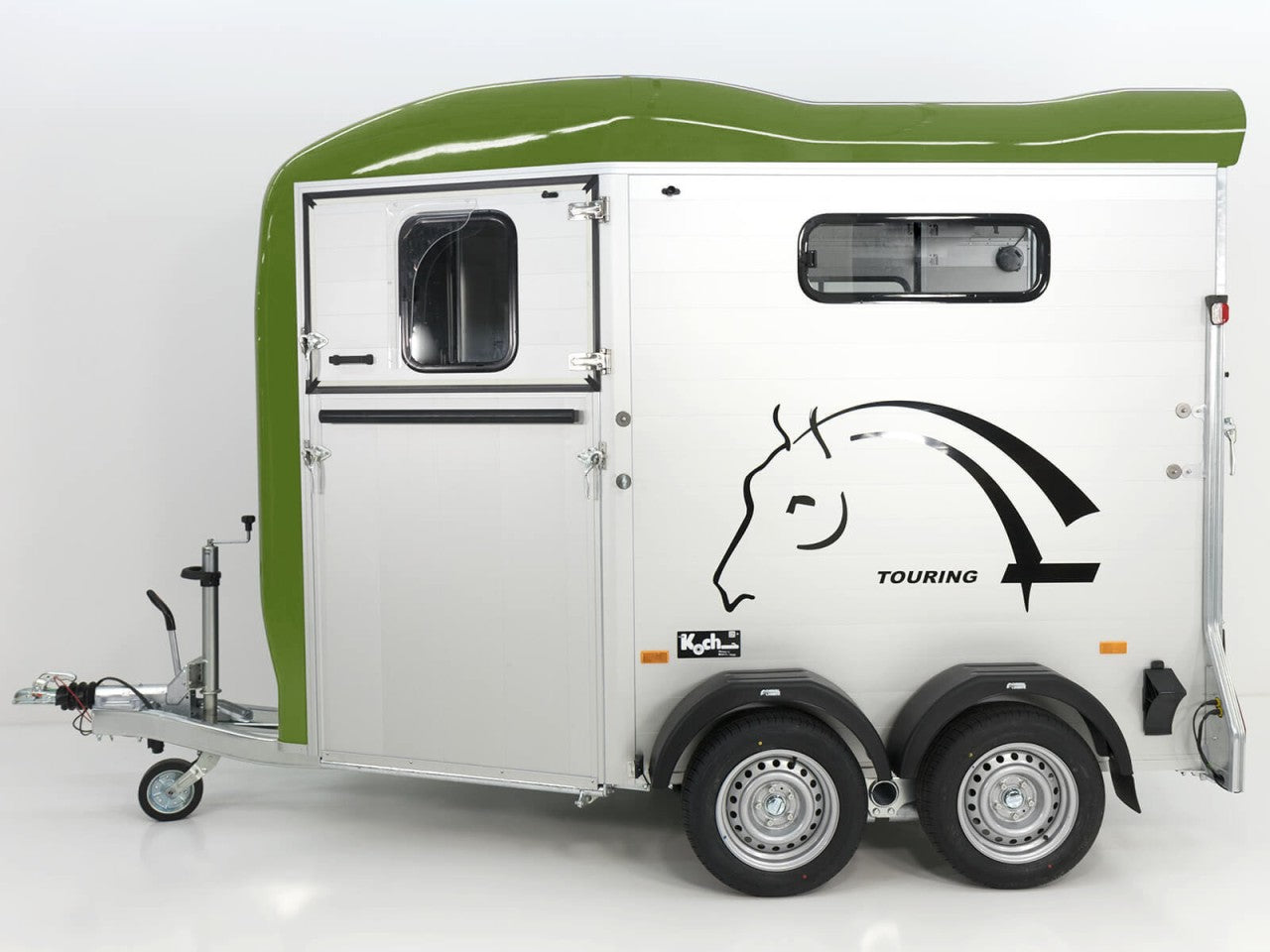 Cheval Liberte Pferdeanhänger Touring Country|Sattelkammer|Frontausstieg|olivgrün-Neu