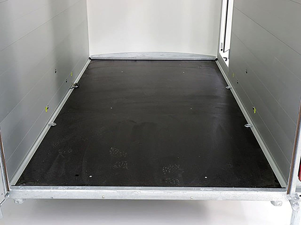 Debon Kofferanhänger C300 148x295cm H:190cm 1,3t Alu, Polybug|Tür|olivgrün-Neu