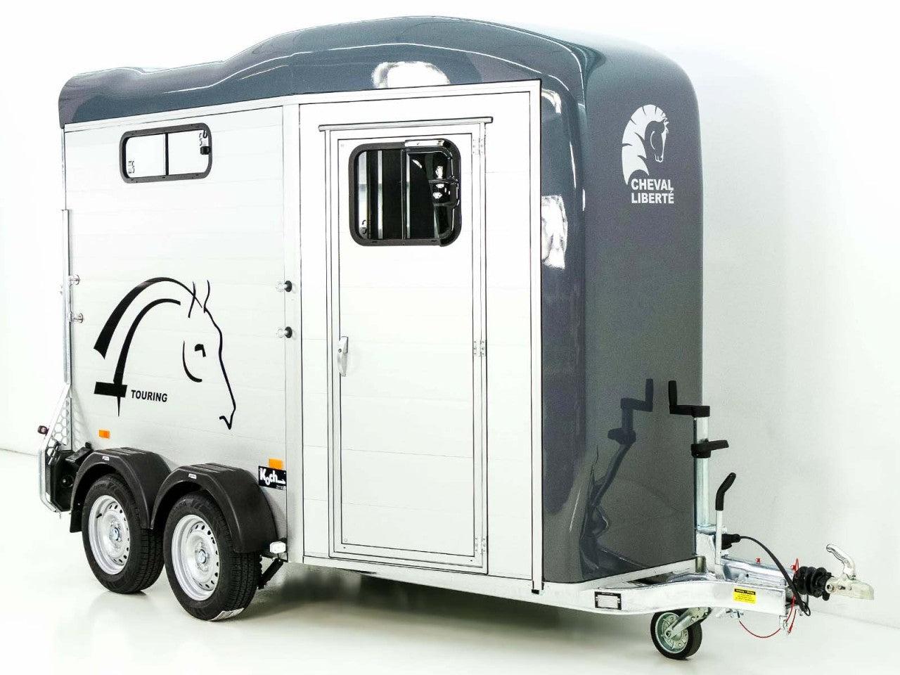 Cheval Liberte Pferdeanhänger Touring Country| Pullman-Fahrwerk| Frontausstieg| grau-Neu