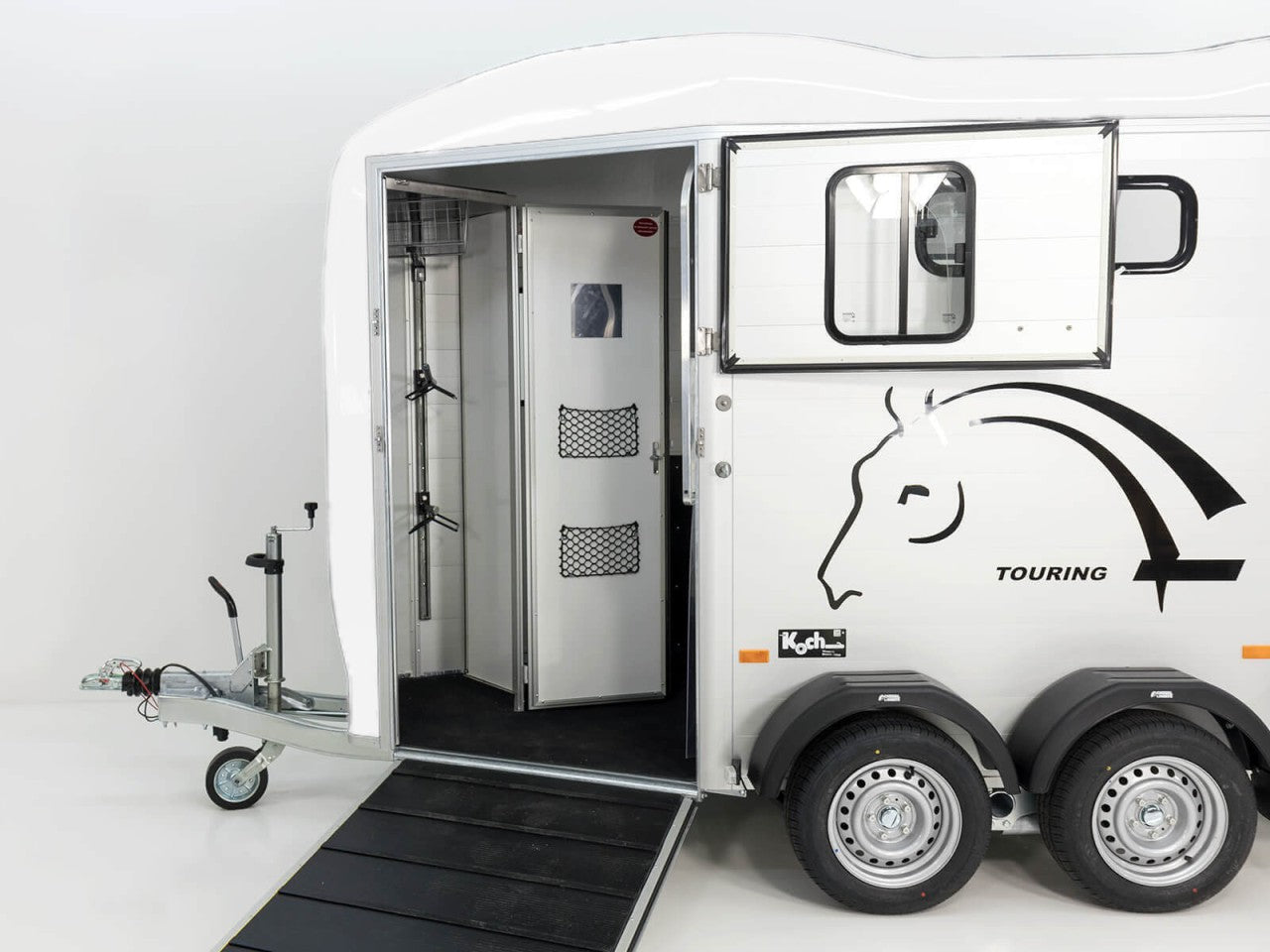 Cheval Liberte Pferdeanhänger Touring Country|Sattelkammer|Frontausstieg|weiß-Neu