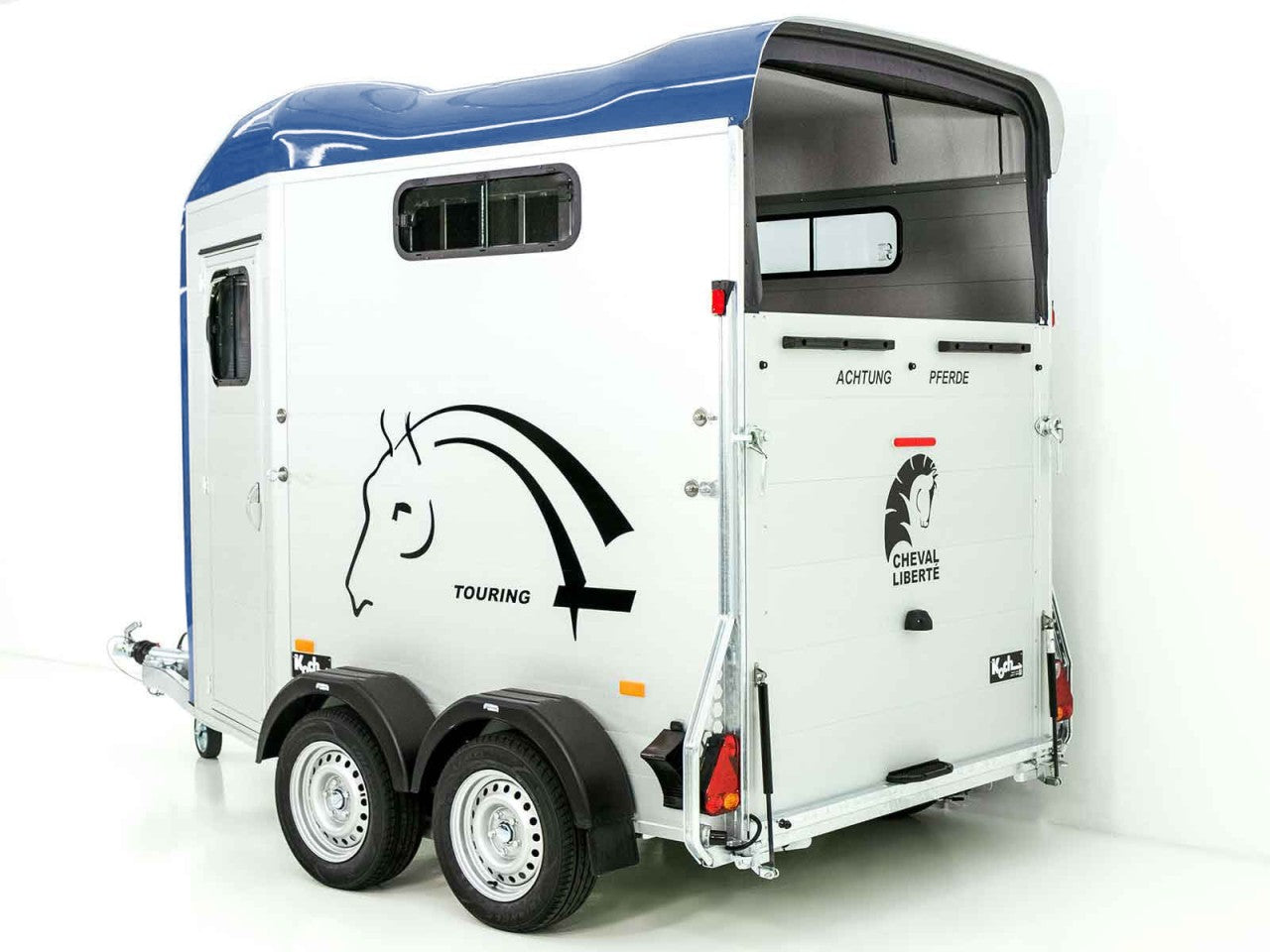 Cheval Liberte Pferdeanhänger Touring Jumping|Pullman-Fahrwerk|Sattelkammer|blau-Neu