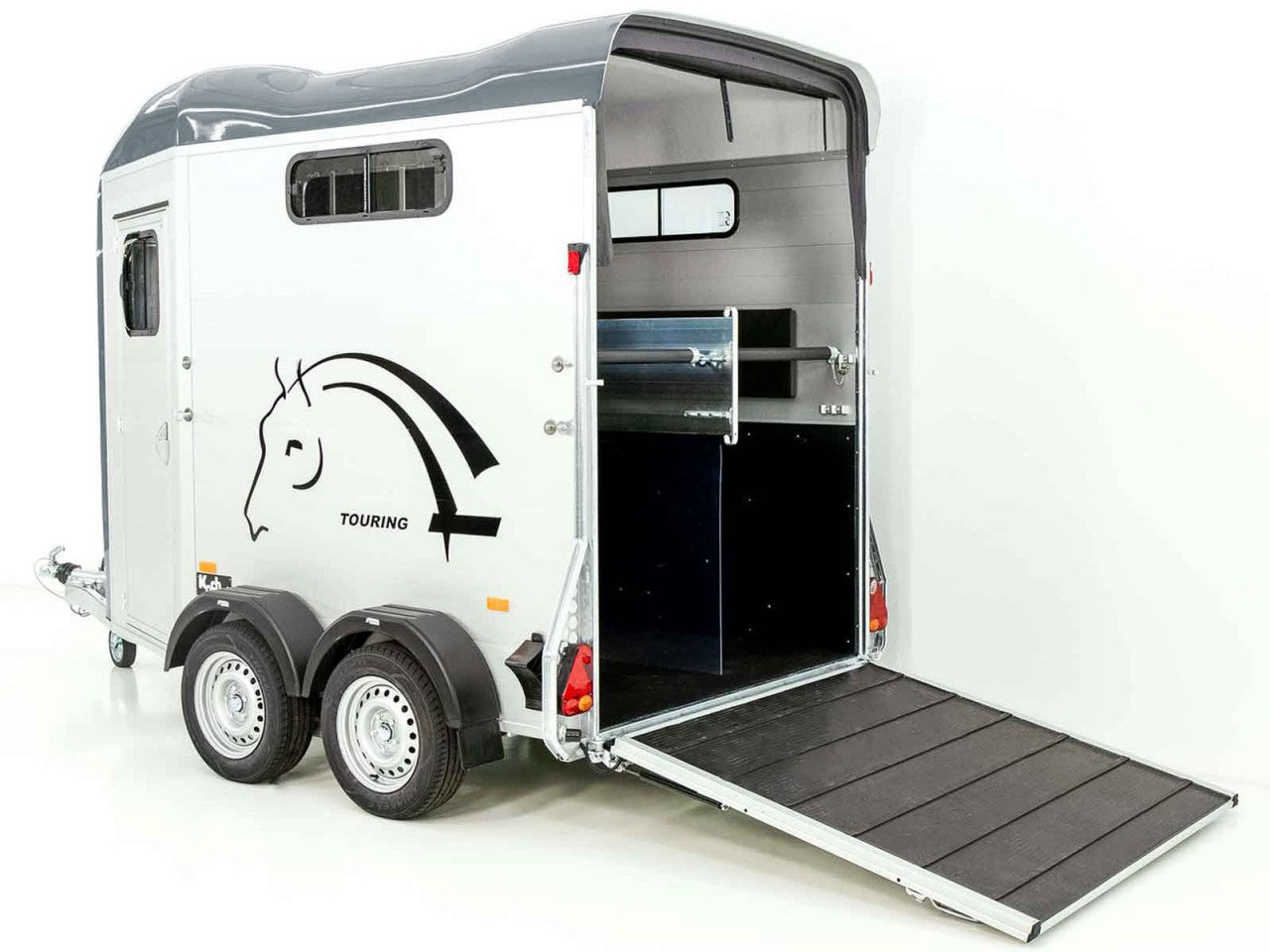 Cheval Liberte Pferdeanhänger Touring Jumping|Pullman-Fahrwerk|Sattelkammer-Neu