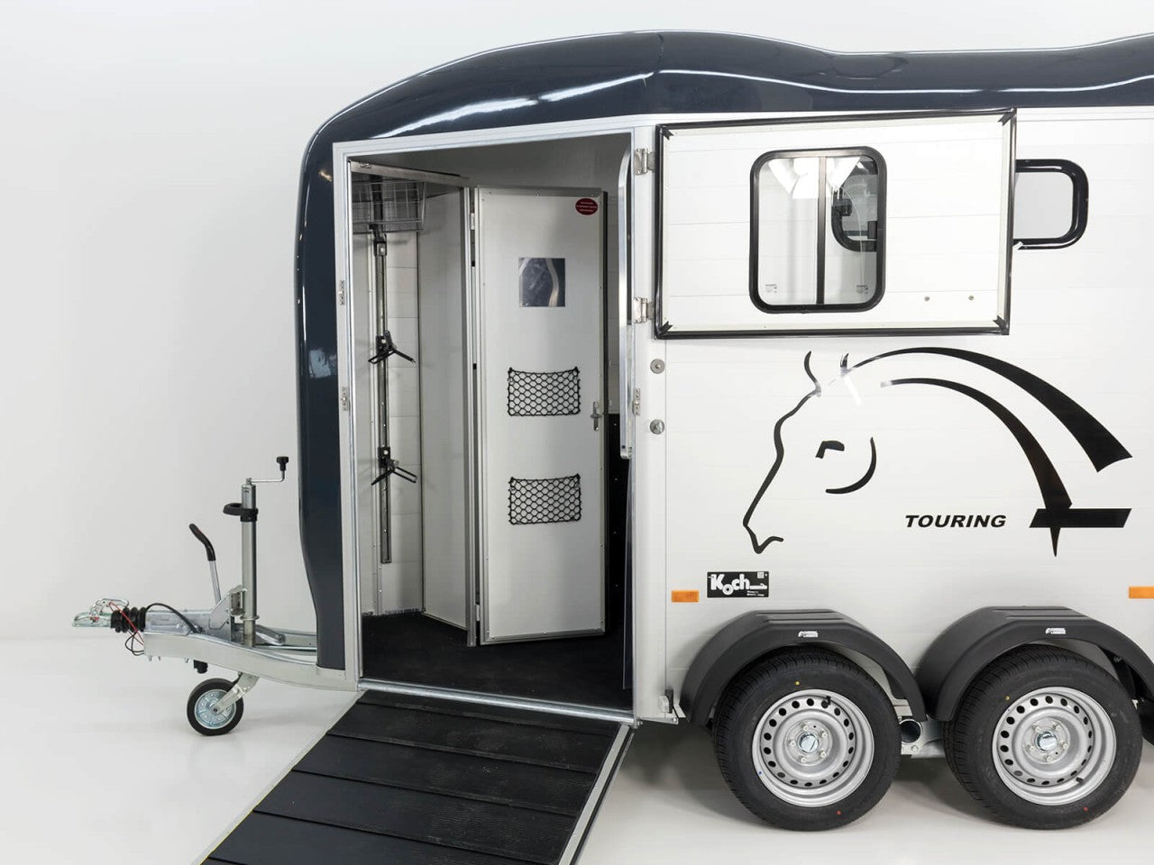 Cheval Liberte Pferdeanhänger Touring Country|Sattelkammer|Frontausstieg-Neu