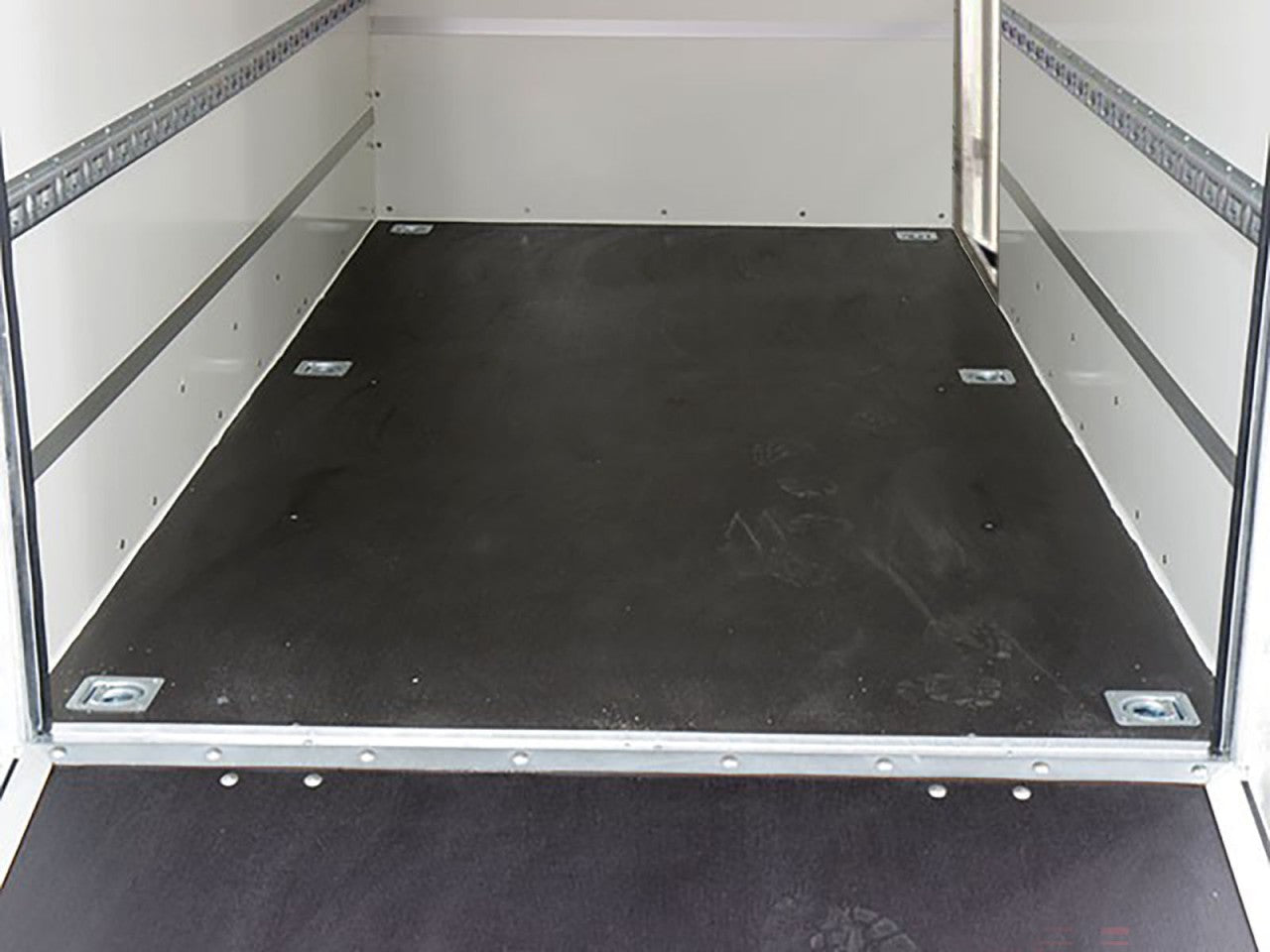 Blyss Kofferanhänger 146x357cm Höhe:180cm 2,7t|Rampe| 1 Tür-Neu