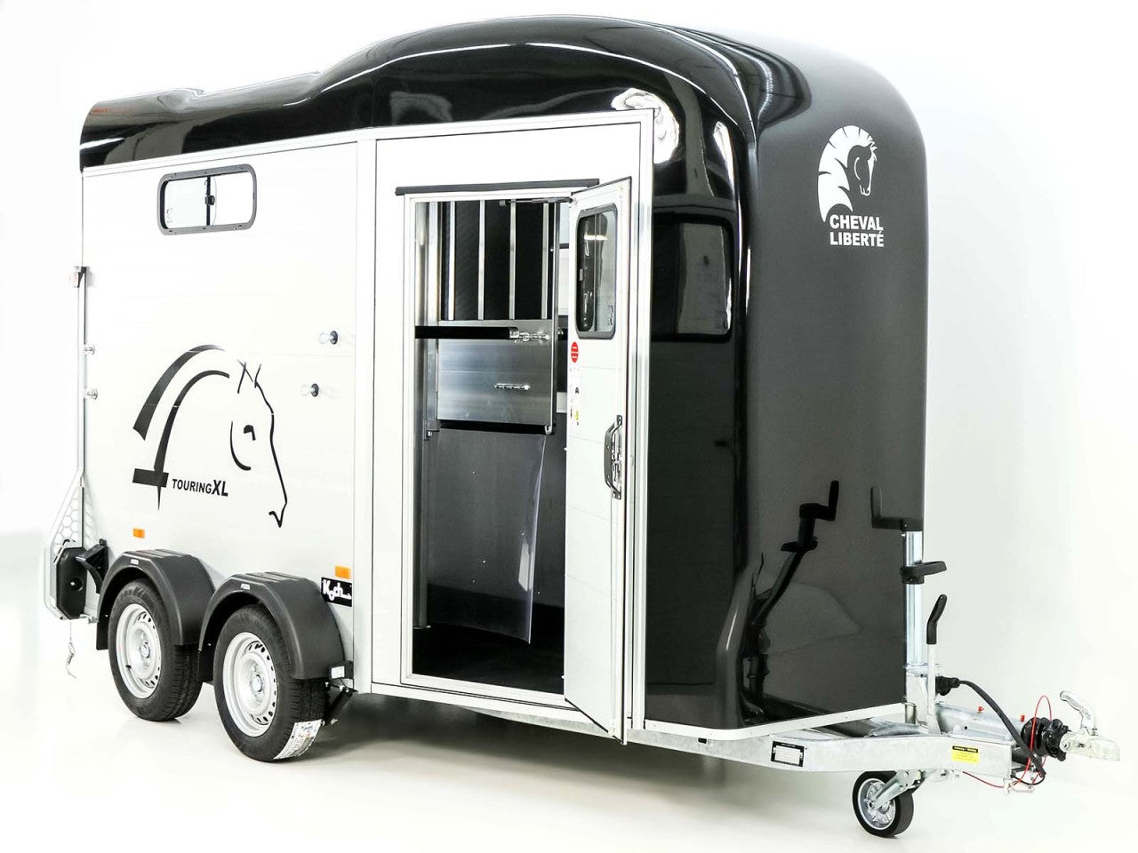 Cheval Liberte Pferdeanhänger Touring XL Country|Sattelkammer|Frontausstieg|schwarz-Neu