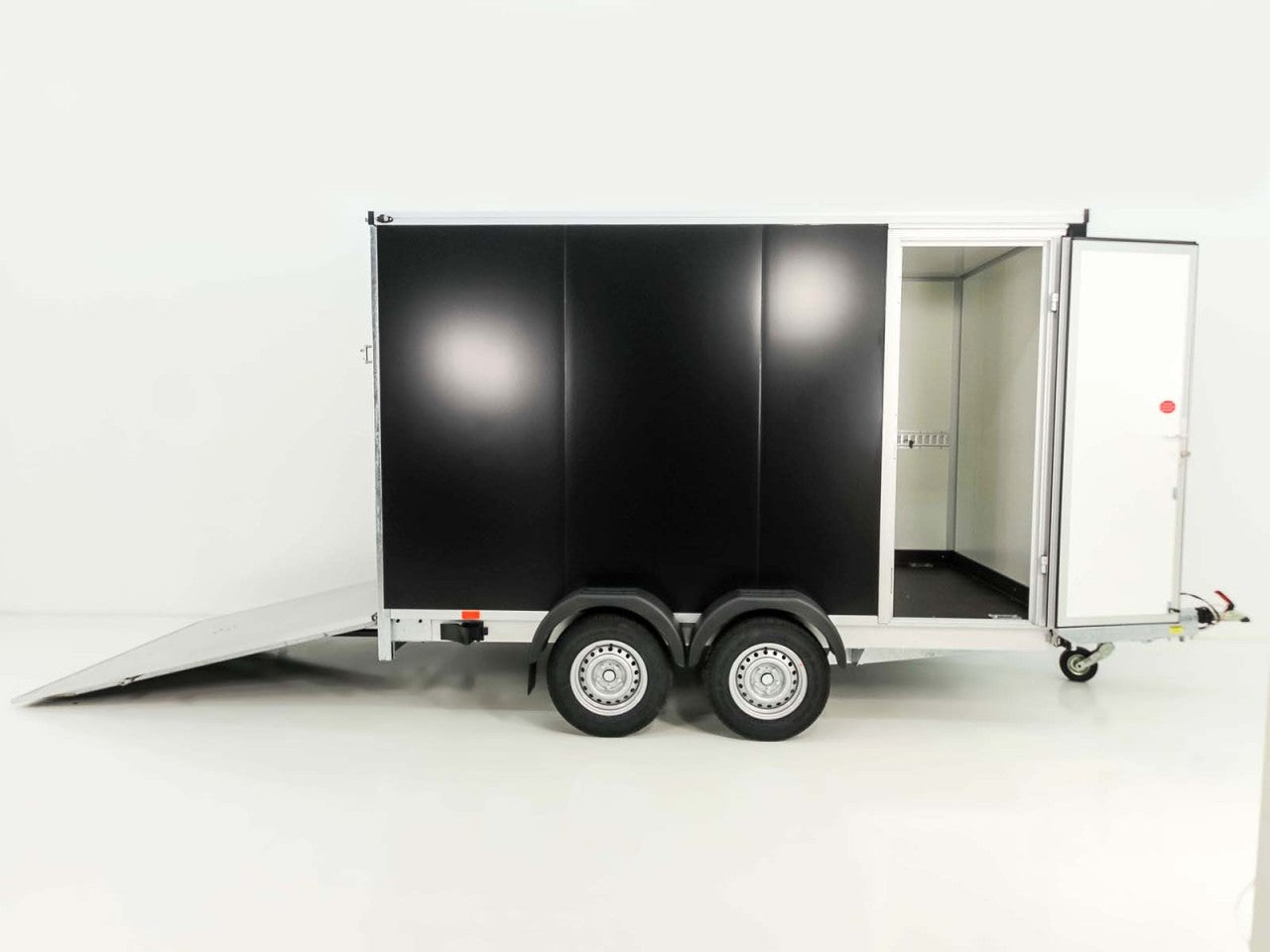 Vezeko Kofferanhänger 184x355cm Höhe:205cm 2,7t|Tür|Rampe|schwarz-Neu