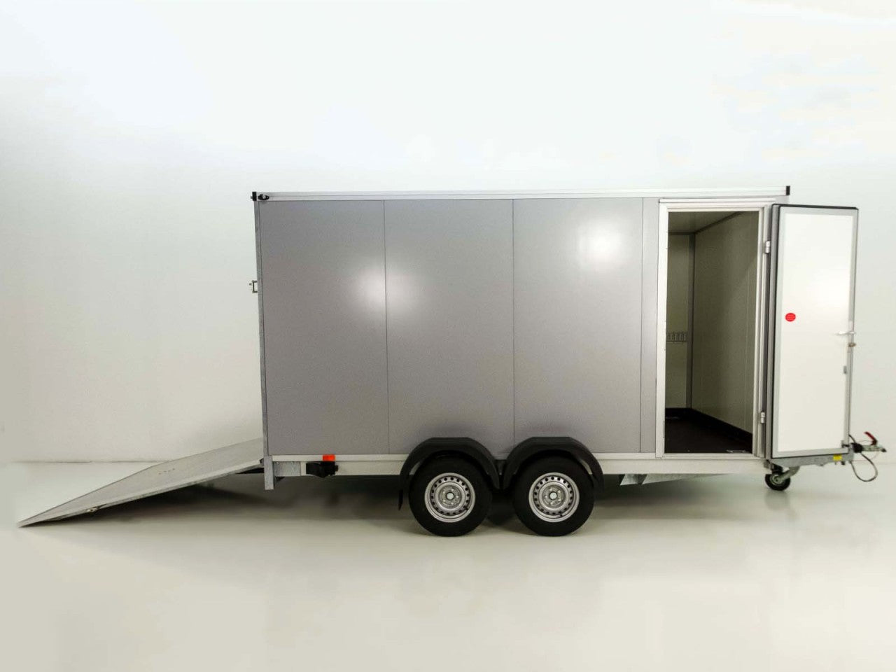 Vezeko Kofferanhänger 184x405cm Höhe:205cm 2,7t|Rampe|Tür|silber-Neu
