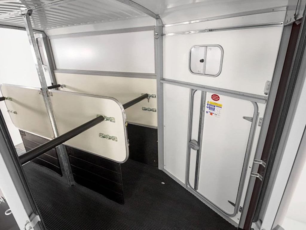 Ifor Williams Pferdeanhänger HB511|Frontausstieg-Neu