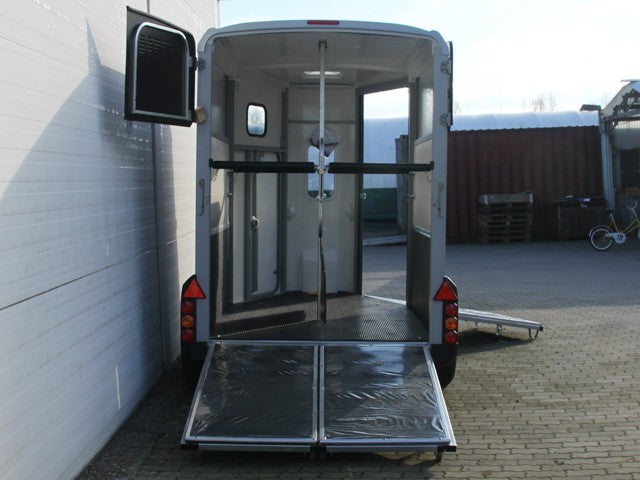 Ifor Williams Pferdeanhänger HB506|Frontausstieg|Klappenkombi-Neu