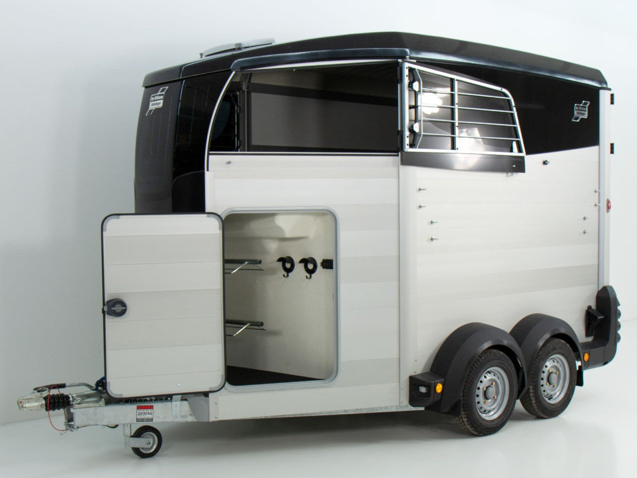 Ifor Williams Pferdeanhänger HBX 511|Sattelkammer|neues Modell-Neu