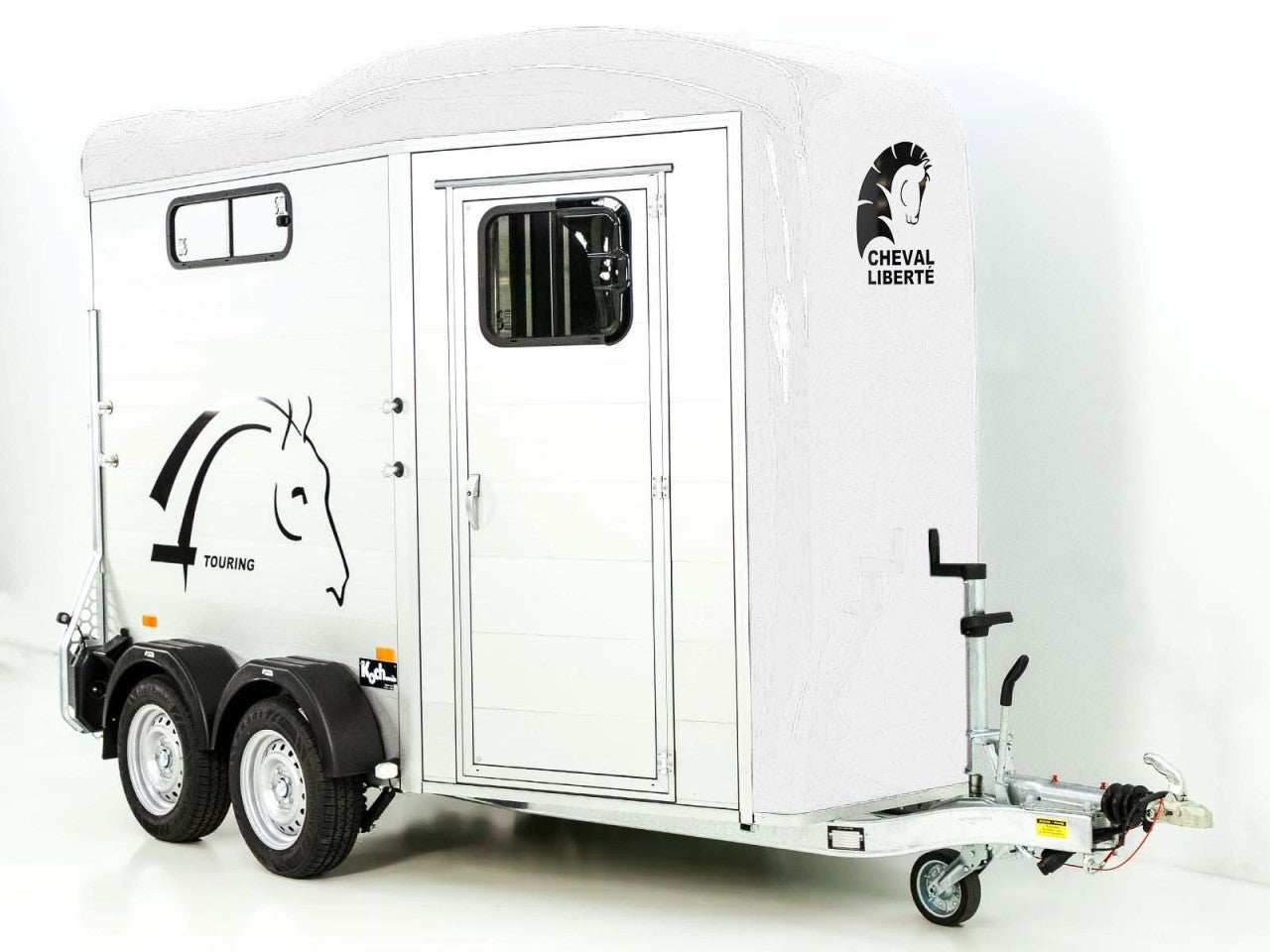 Cheval Liberte Pferdeanhänger Touring Country| Pullman-Fahrwerk| Frontausstieg| weiß-Neu