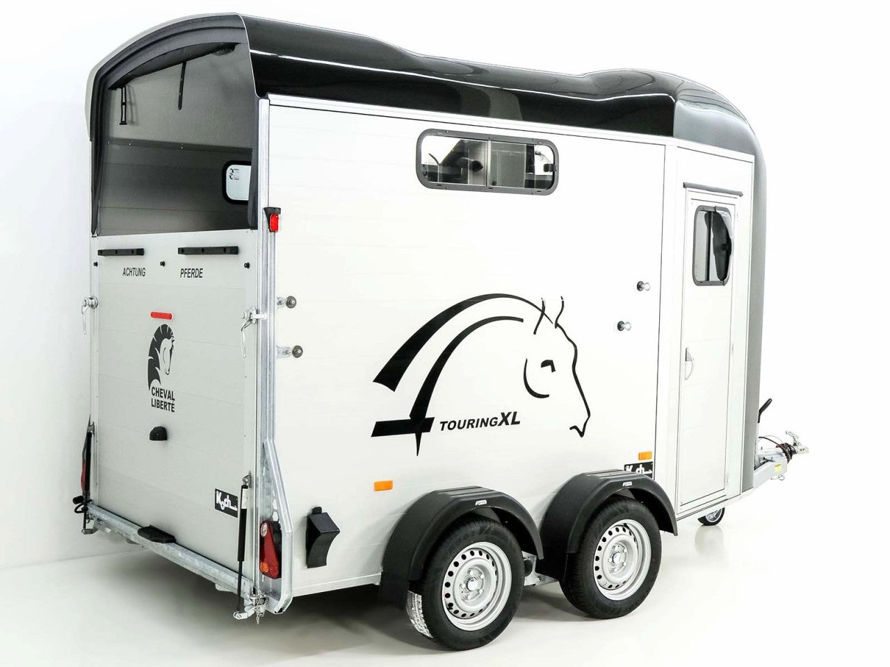Cheval Liberte Pferdeanhänger Touring XL Country|Sattelkammer|Frontausstieg|schwarz-Neu