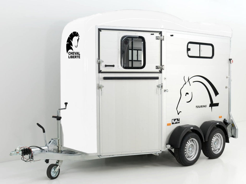 Cheval Liberte Pferdeanhänger Touring Country|Sattelkammer|Frontausstieg|weiß-Neu