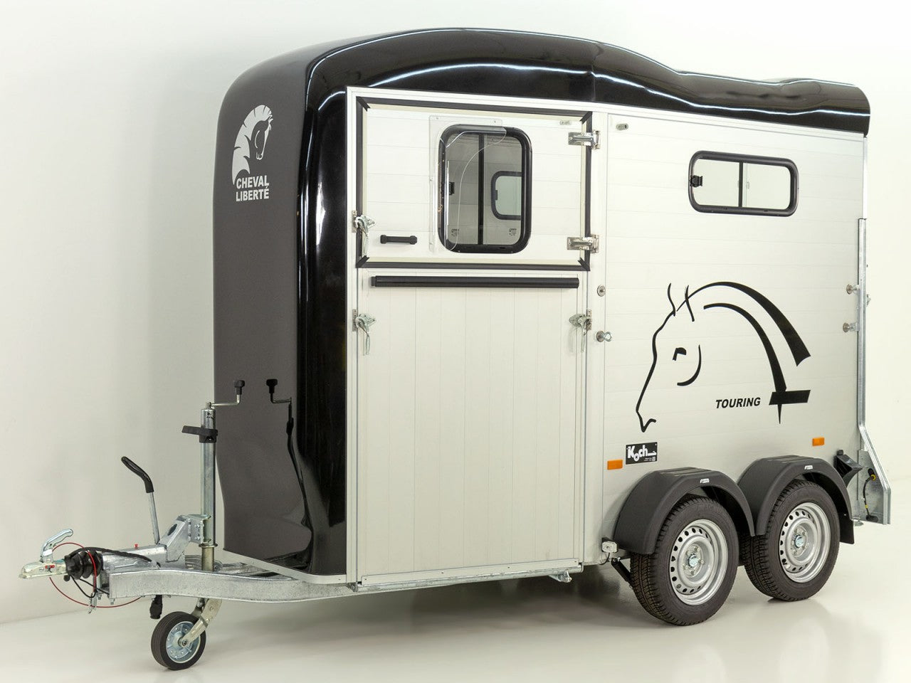 Cheval Liberte Pferdeanhänger Touring One 1,5er|Pullman-Fahrwerk|Frontausstieg|schwarz-Neu