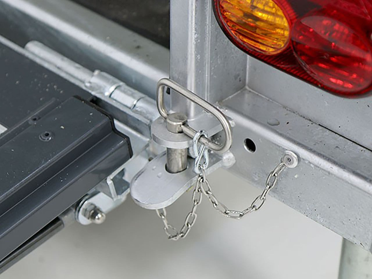Debon Kofferanhänger Cargo 1300 Vollpoly 150x290cm H:160cm|Tür|weiß-Neu