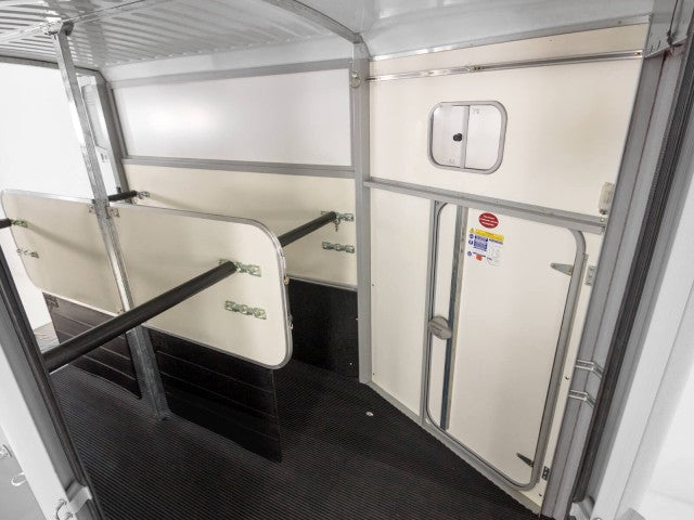 Ifor Williams Pferdeanhänger HB511|silber|Frontausstieg-Neu