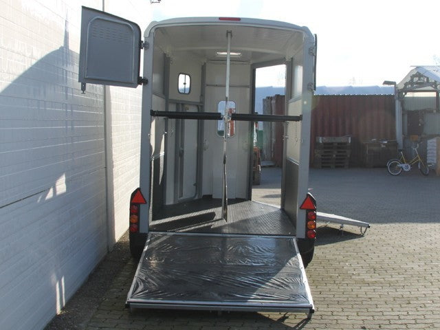 Ifor Williams Pferdeanhänger HB506|Frontausstieg-Neu