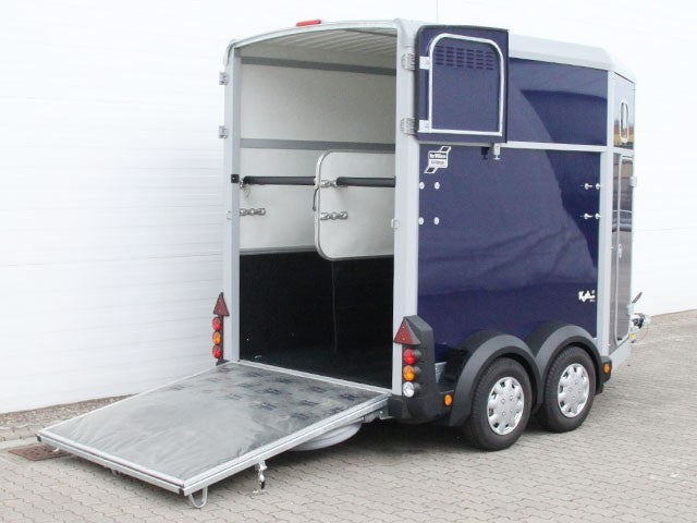 Ifor Williams Pferdeanhänger HB506|Sattelkammer|blau-Neu