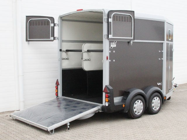 Ifor Williams Pferdeanhänger HB511|Sattelkammer|anthrazit-Neu