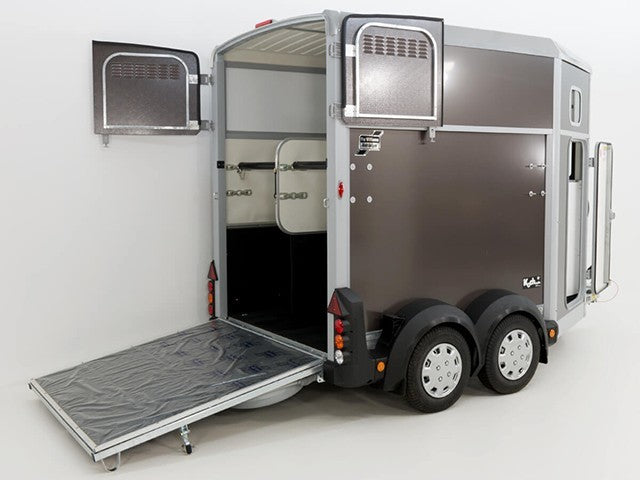 Ifor Williams Pferdeanhänger HB506|Sattelkammer|anthrazit-Neu