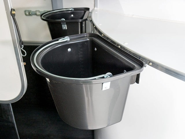 Ifor Williams Pferdeanhänger HB506|Sattelkammer|anthrazit-Neu